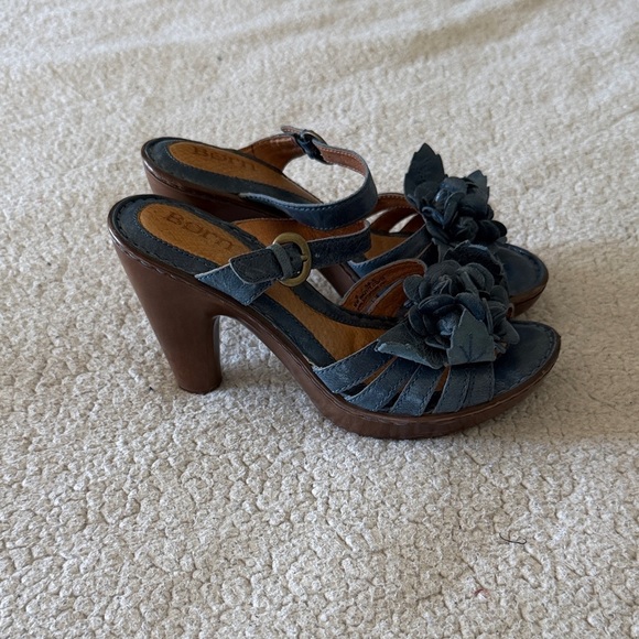 Born Blue Leather Floral Heeled Sandals Size 6 main image 2